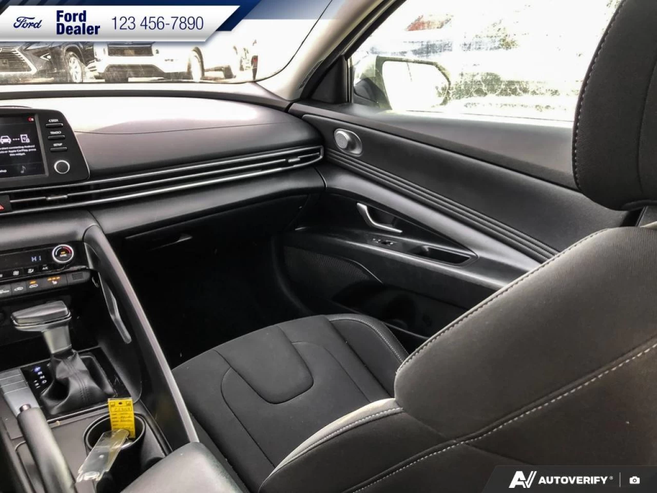 2022 Hyundai Elantra Preferred Image principale