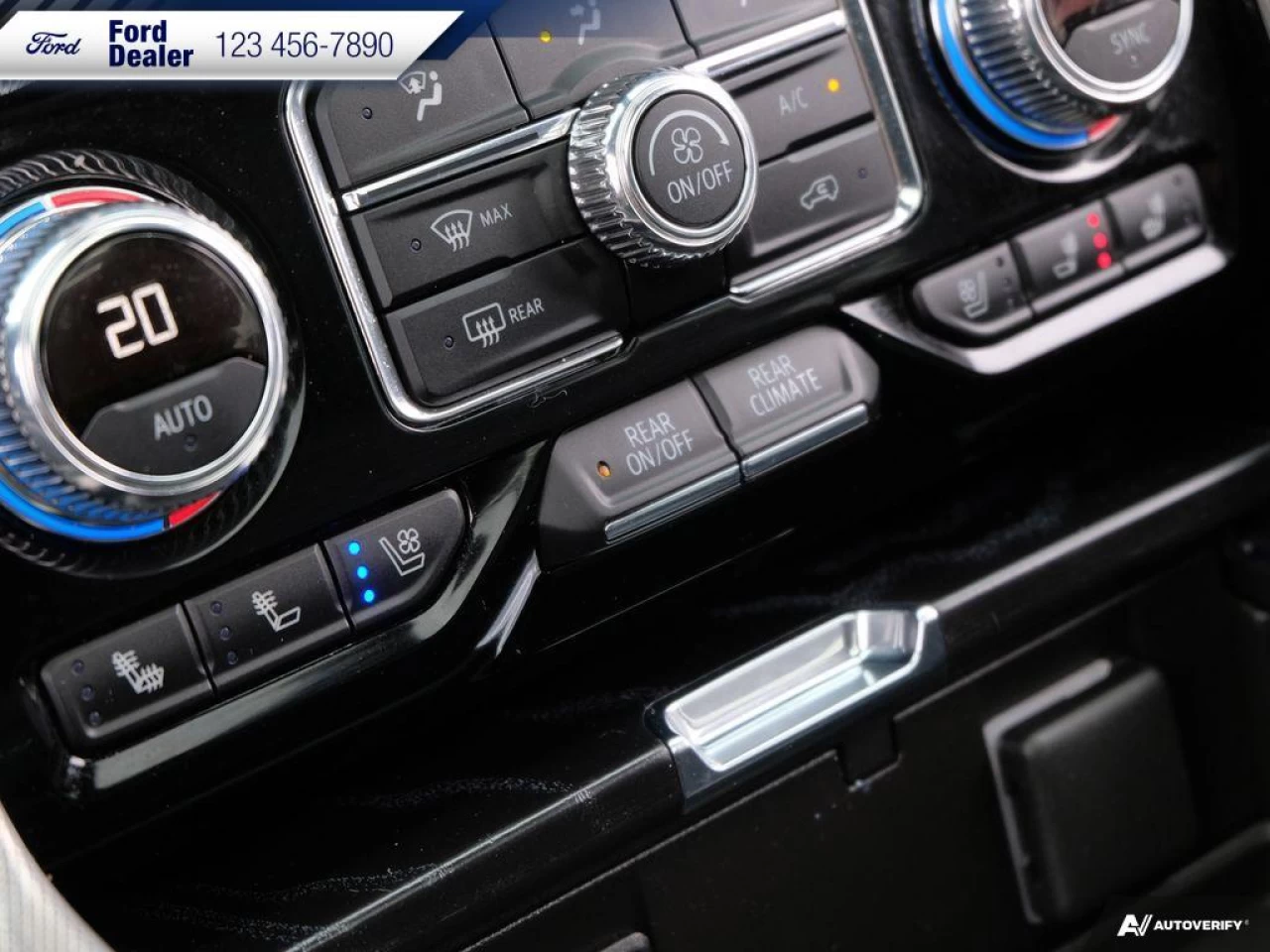 2021 GMC Yukon Denali Main Image