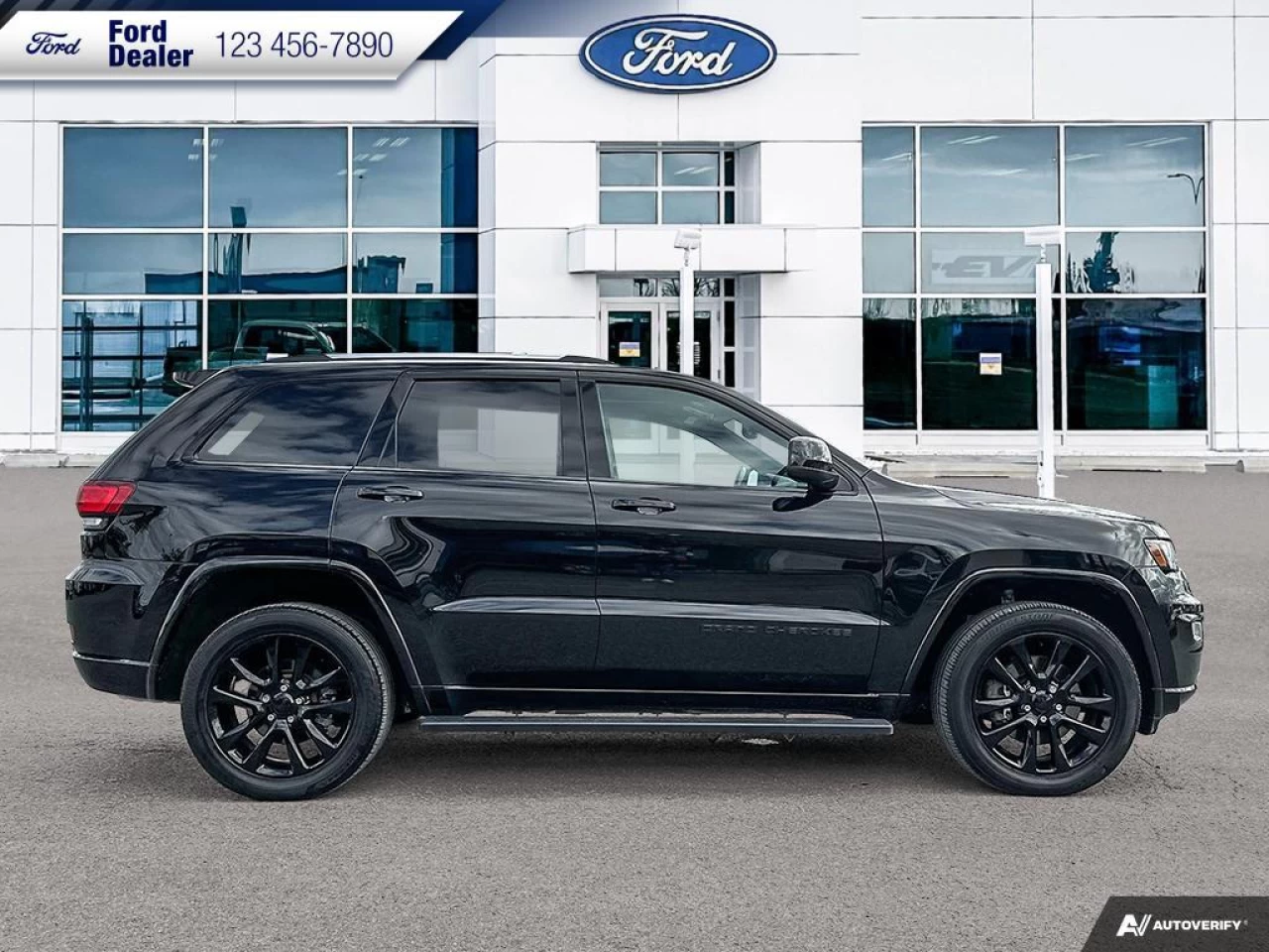 2021 Jeep Grand Cherokee Altitude Main Image