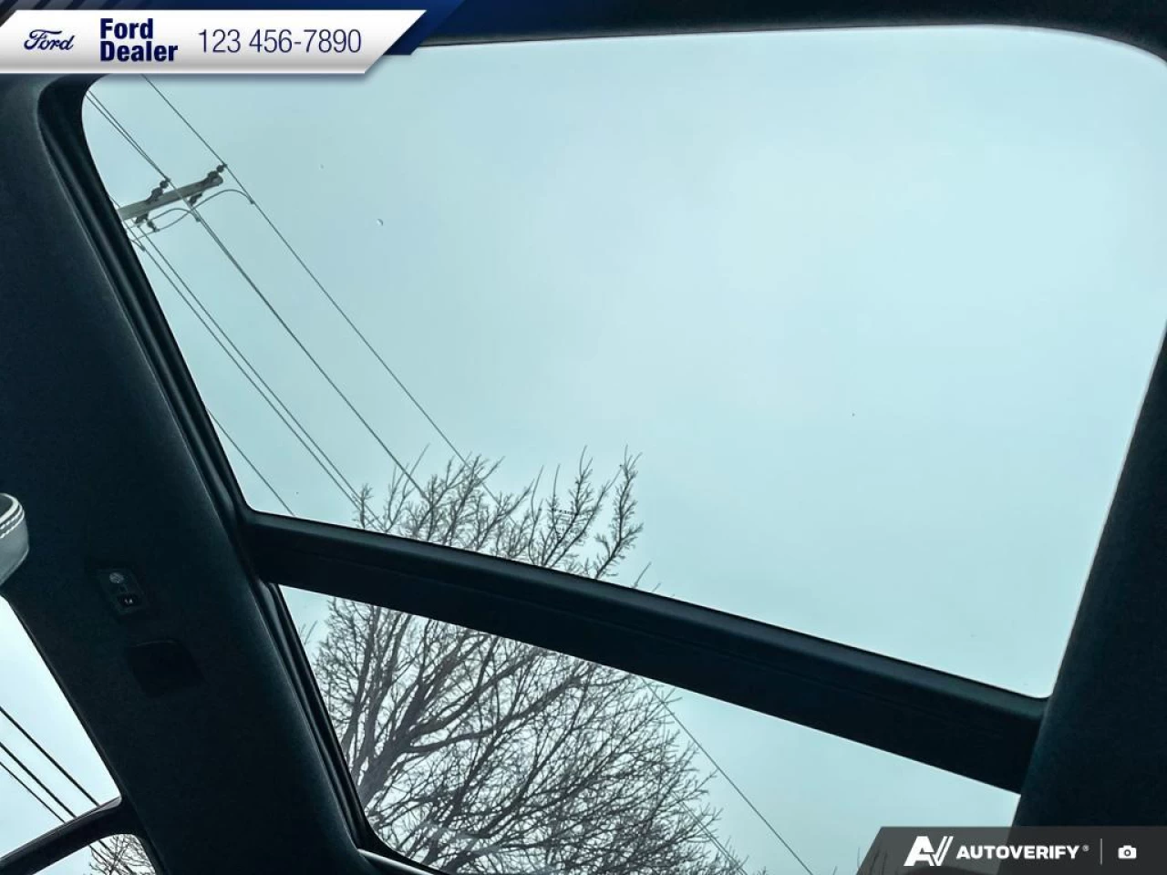 2022 Volvo XC40 T5 Inscription Main Image