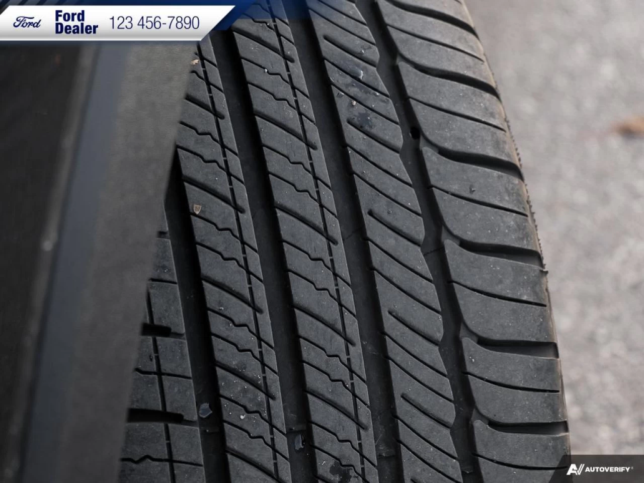 2022 Volvo XC40 T5 Inscription Main Image