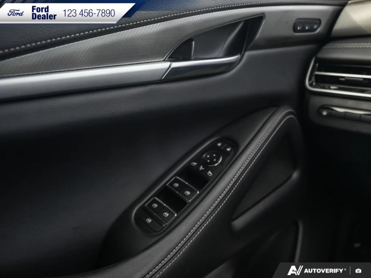 2022 INFINITI QX60 Autograph Main Image