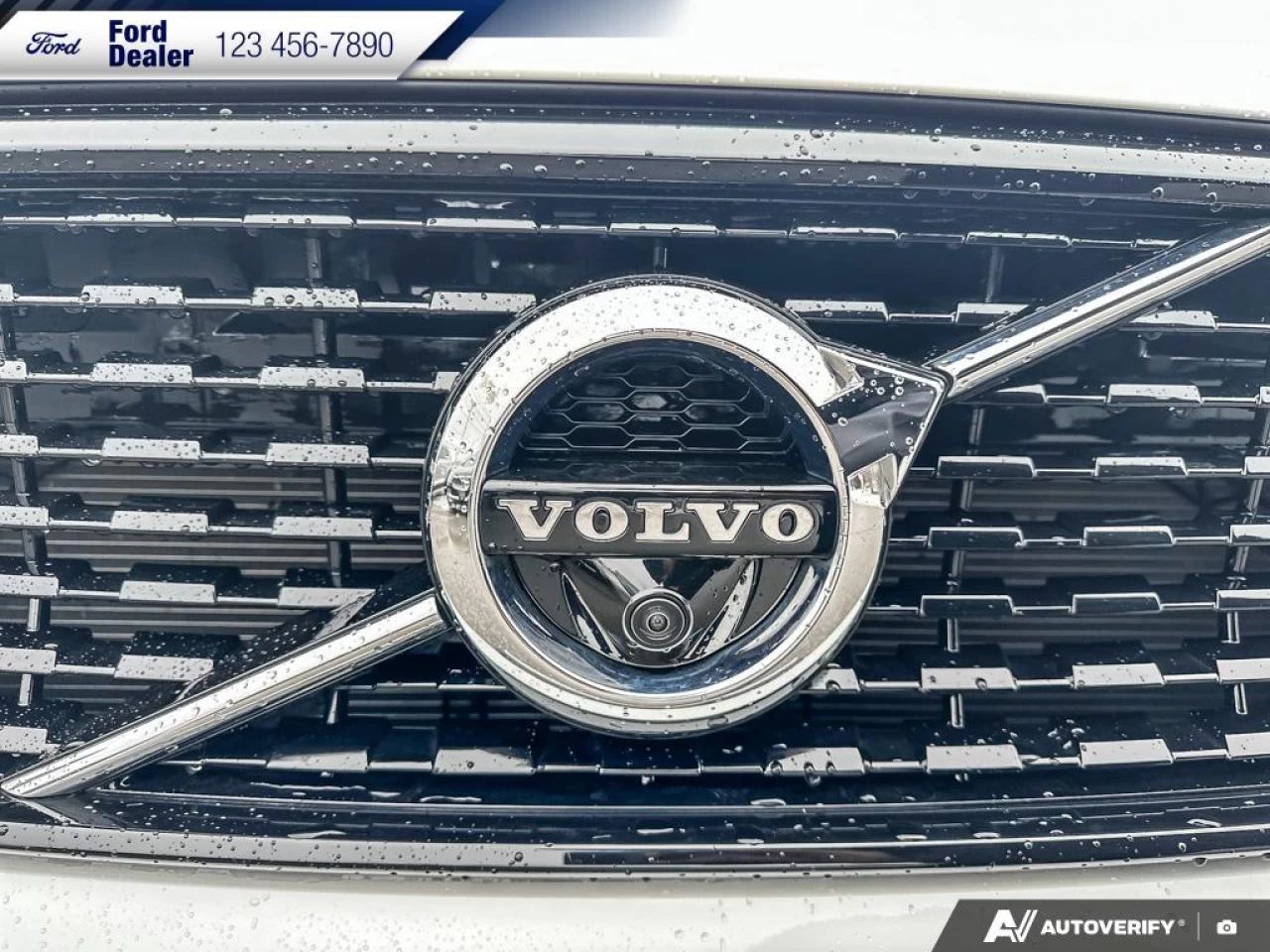 2022 Volvo XC40 T5 Inscription Main Image