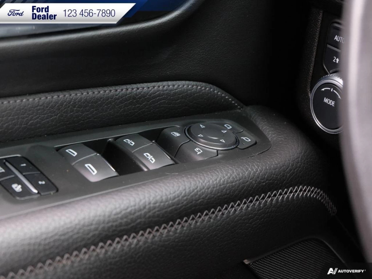 2021 GMC Yukon Denali Main Image