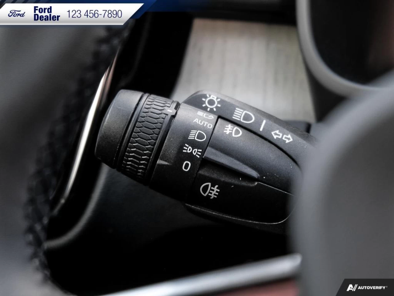 2022 Volvo XC40 T5 Inscription Main Image