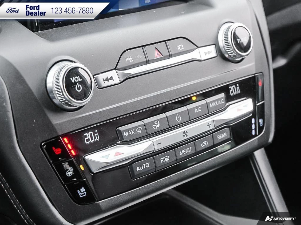 2020 Ford Explorer Platinum Main Image