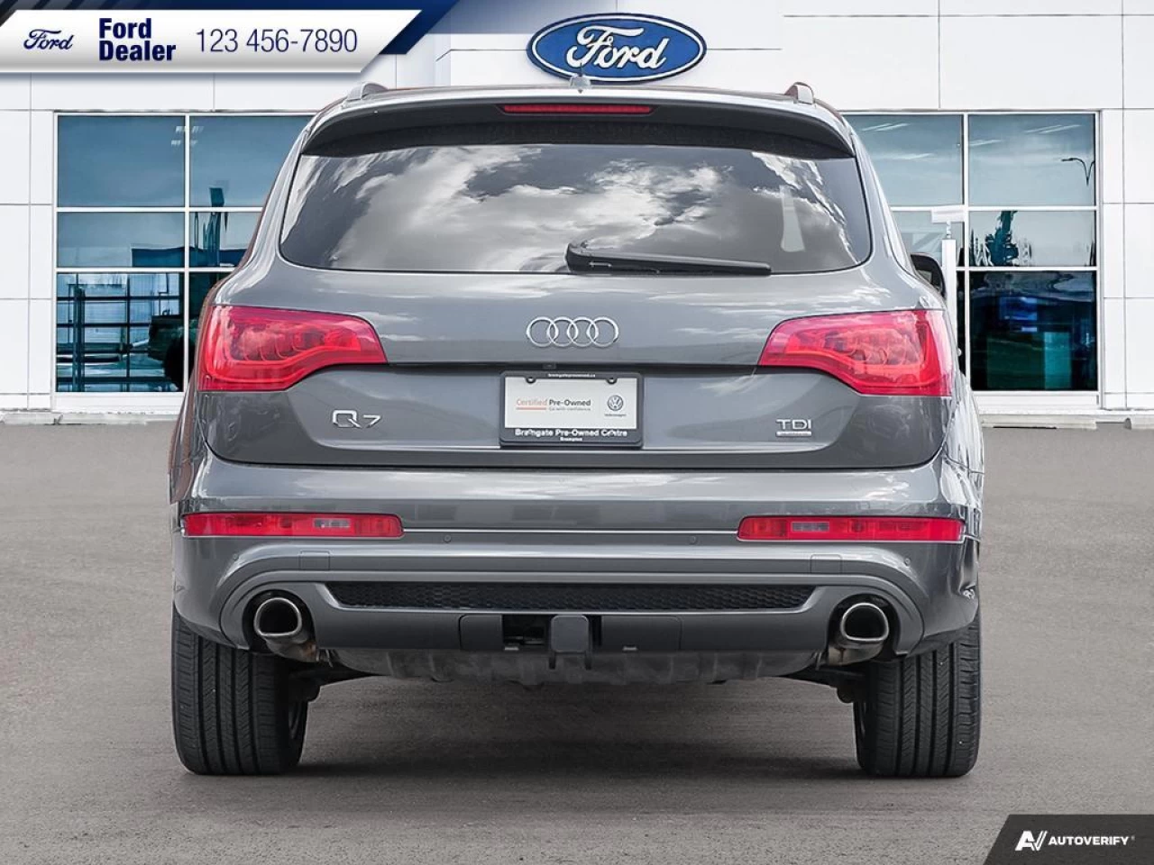 2015 Audi Q7 3.0L TDI Vorsprung Quattro Main Image