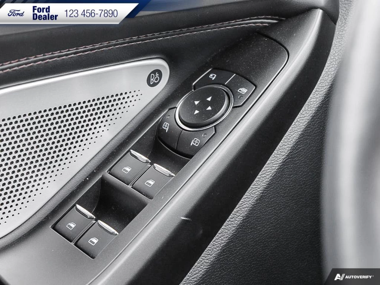 2020 Ford Explorer Platinum Main Image