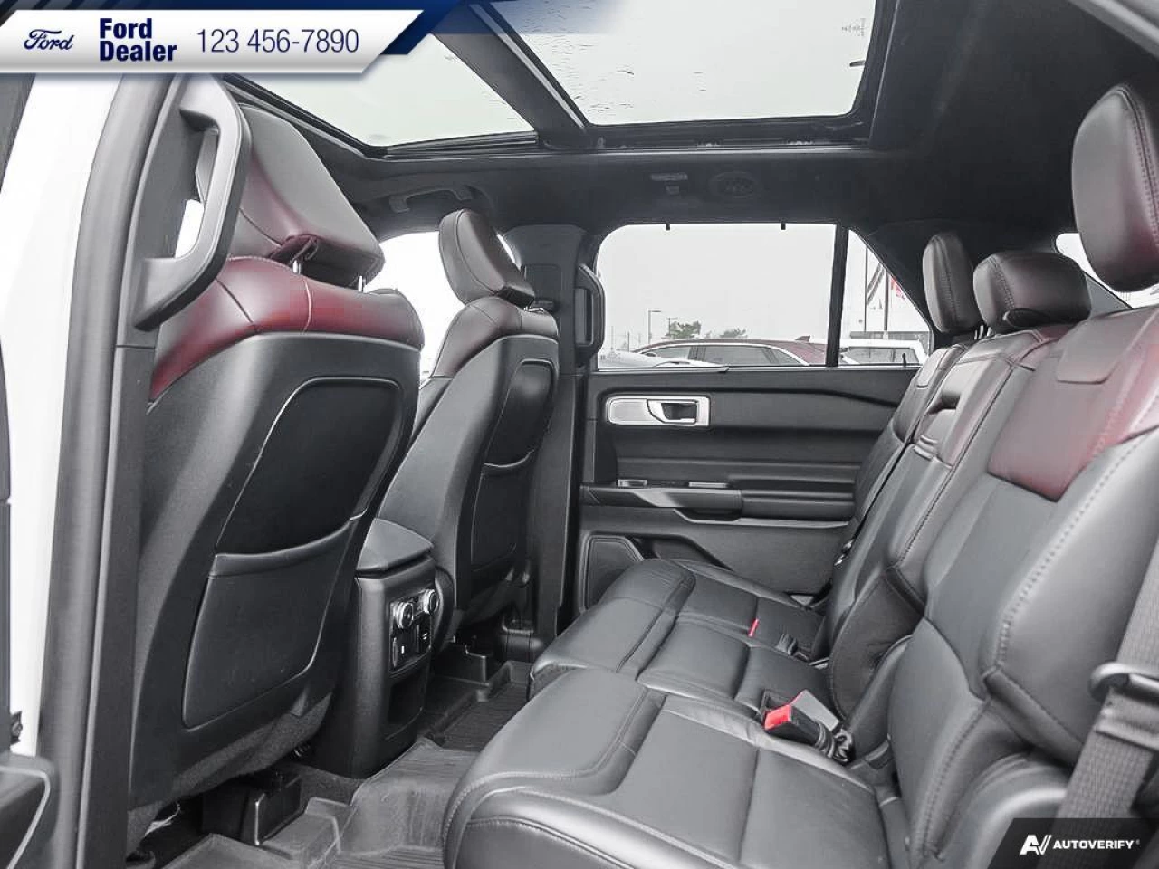 2020 Ford Explorer Platinum Main Image