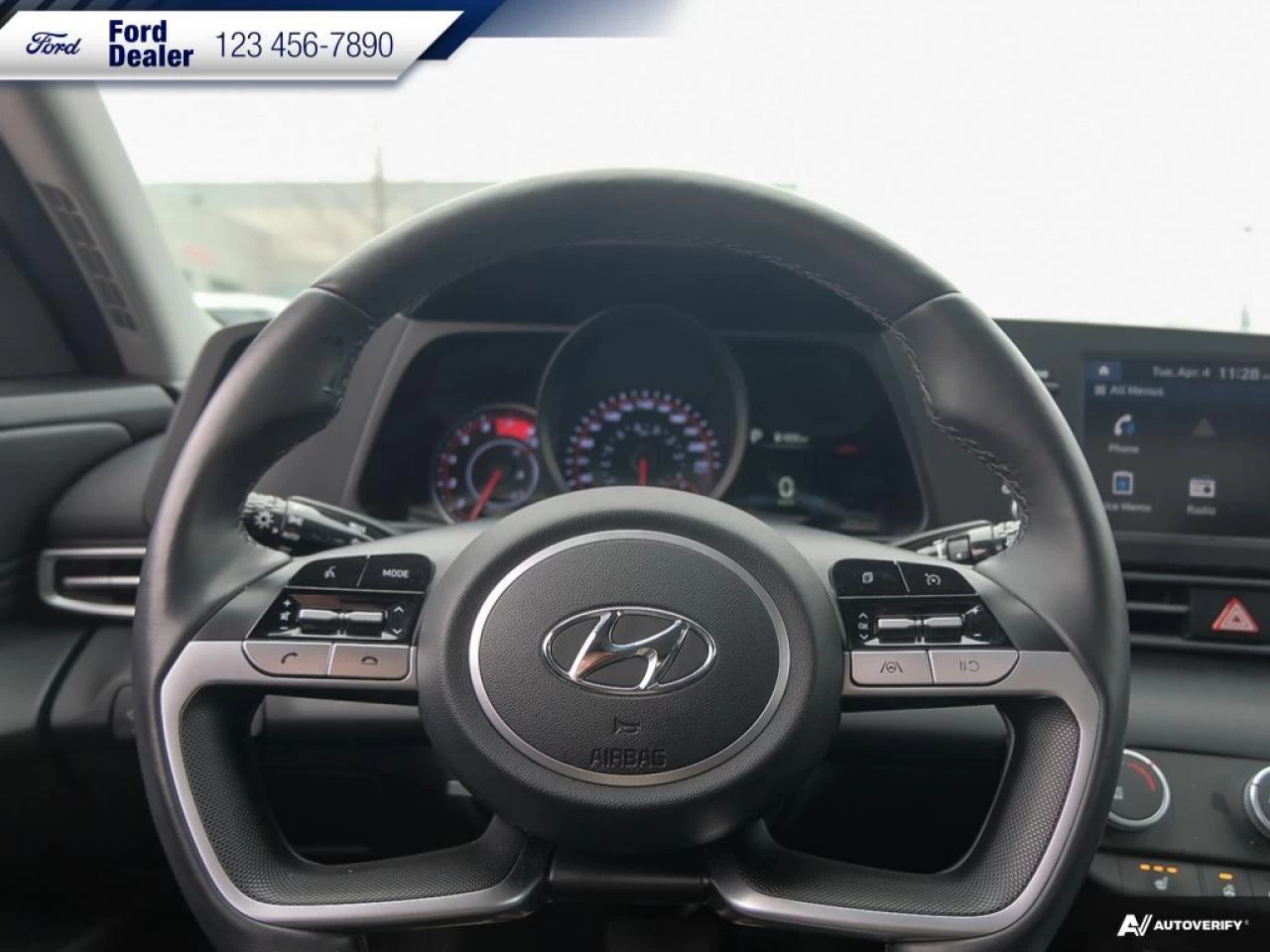 2022 Hyundai Elantra Preferred Main Image