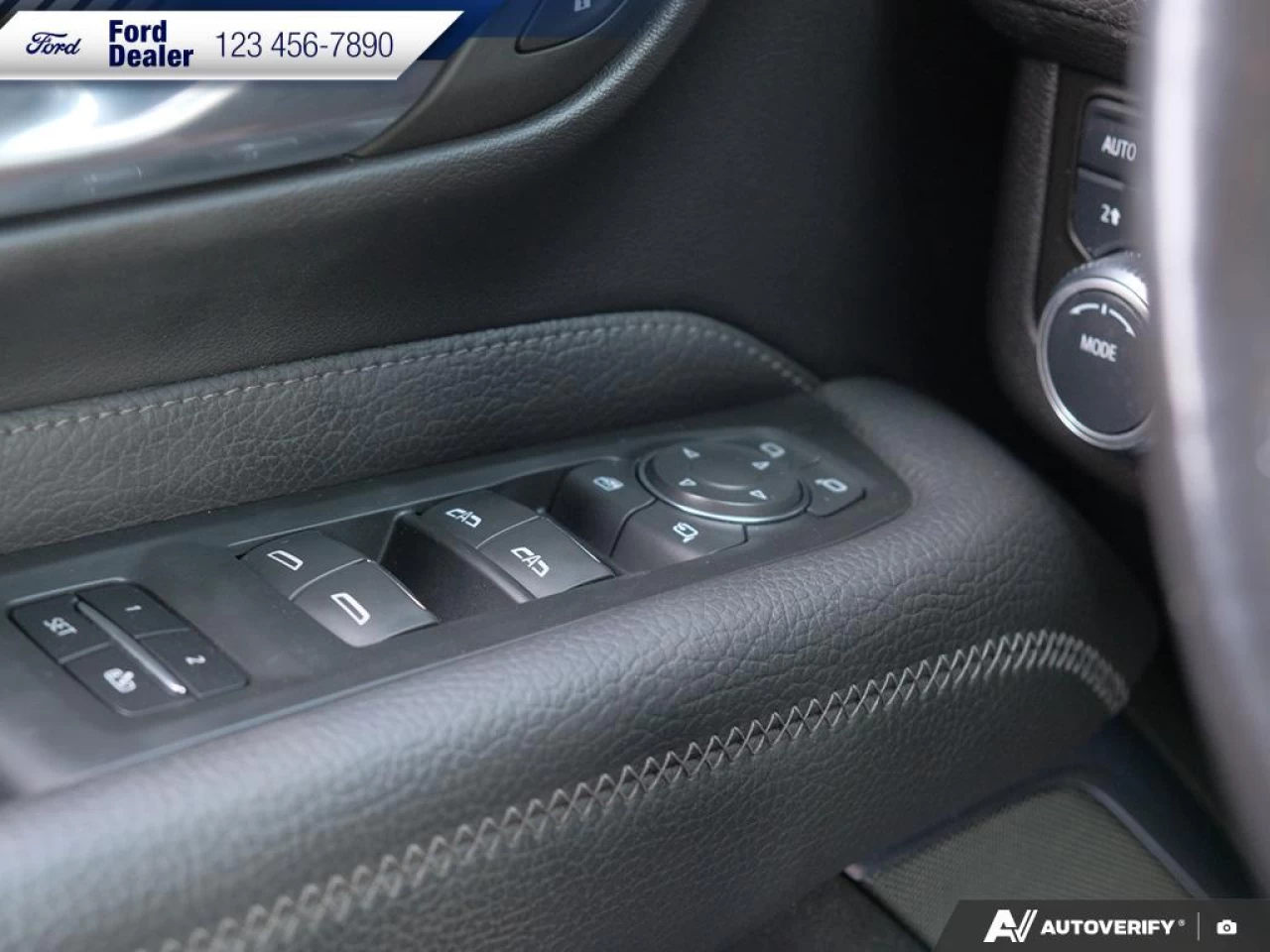 2021 GMC Yukon Denali Main Image