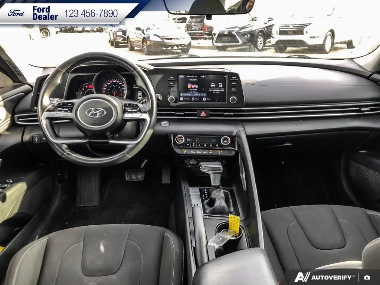 2022 Hyundai Elantra Preferred Image principale