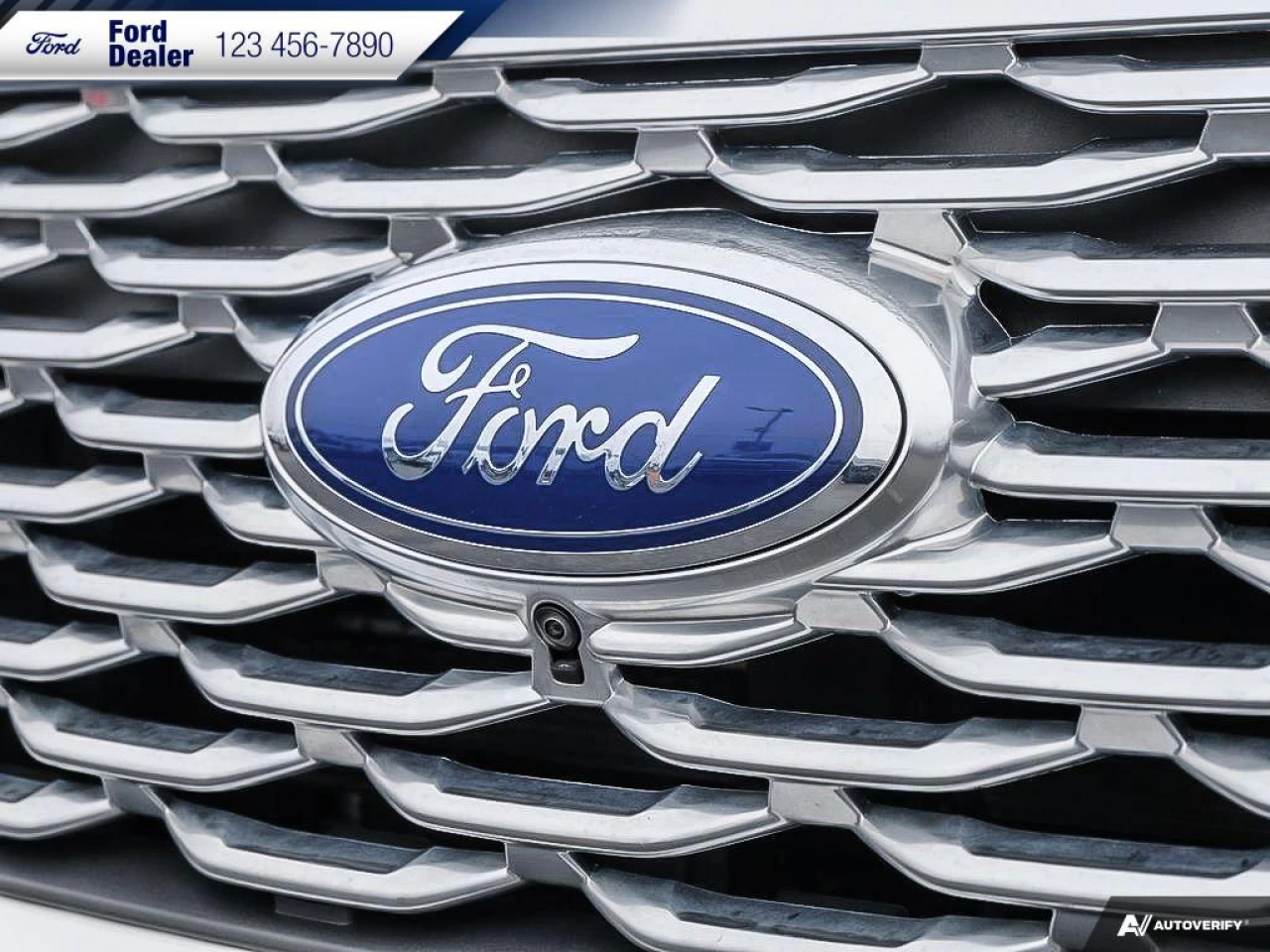 2020 Ford Explorer Platinum Main Image