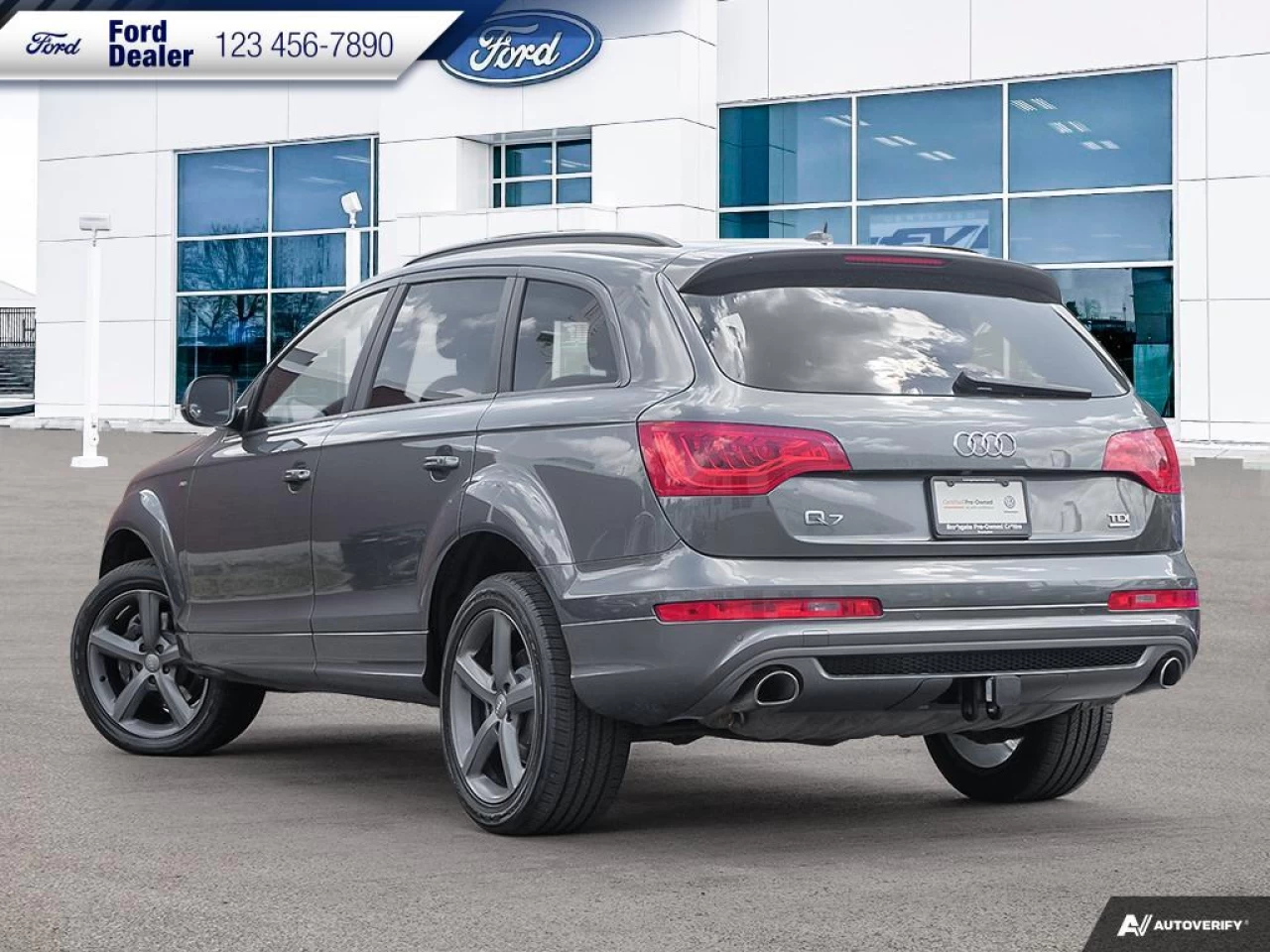 2015 Audi Q7 3.0L TDI Vorsprung Quattro Main Image