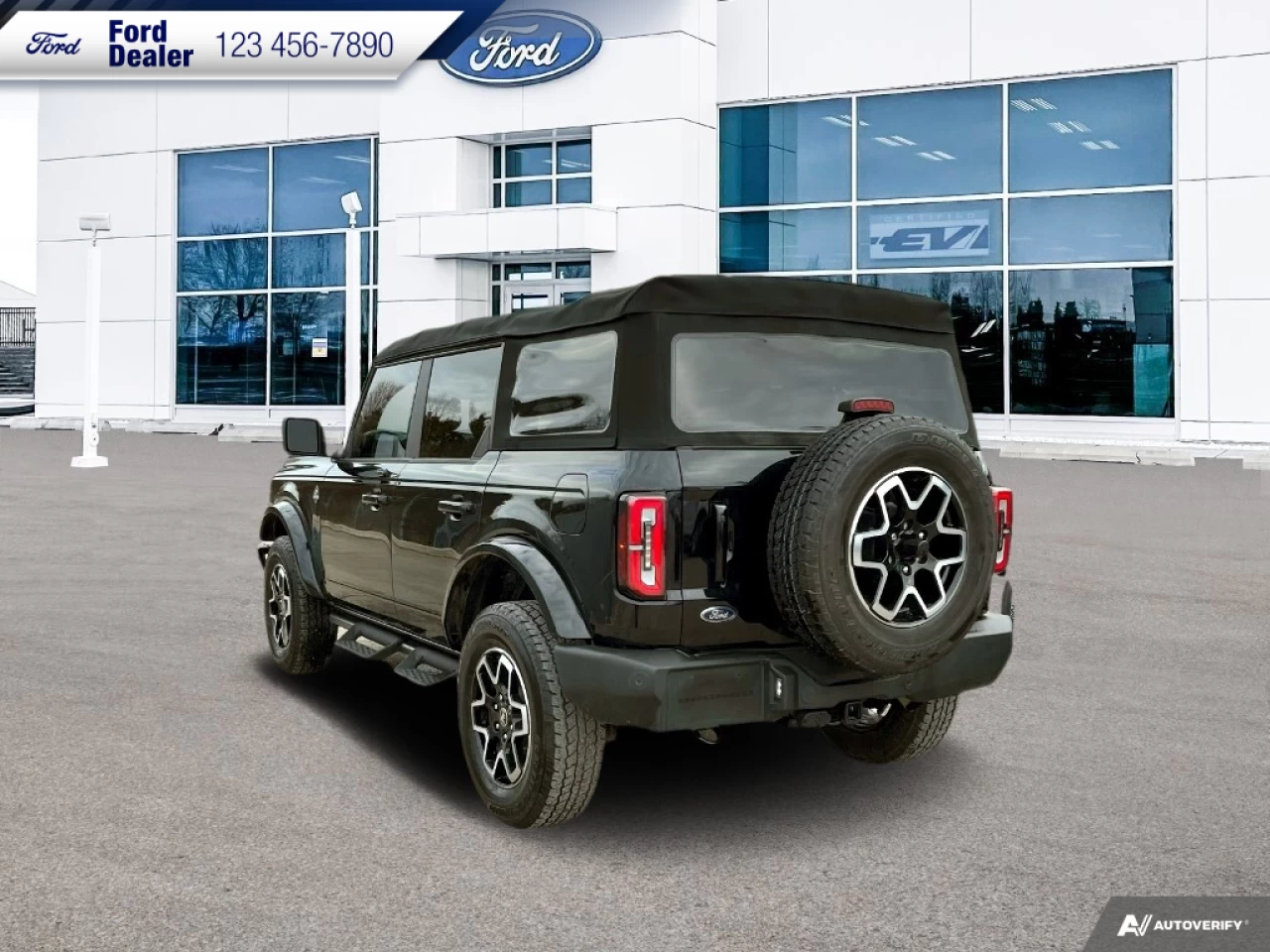 2022 Ford Bronco  Main Image