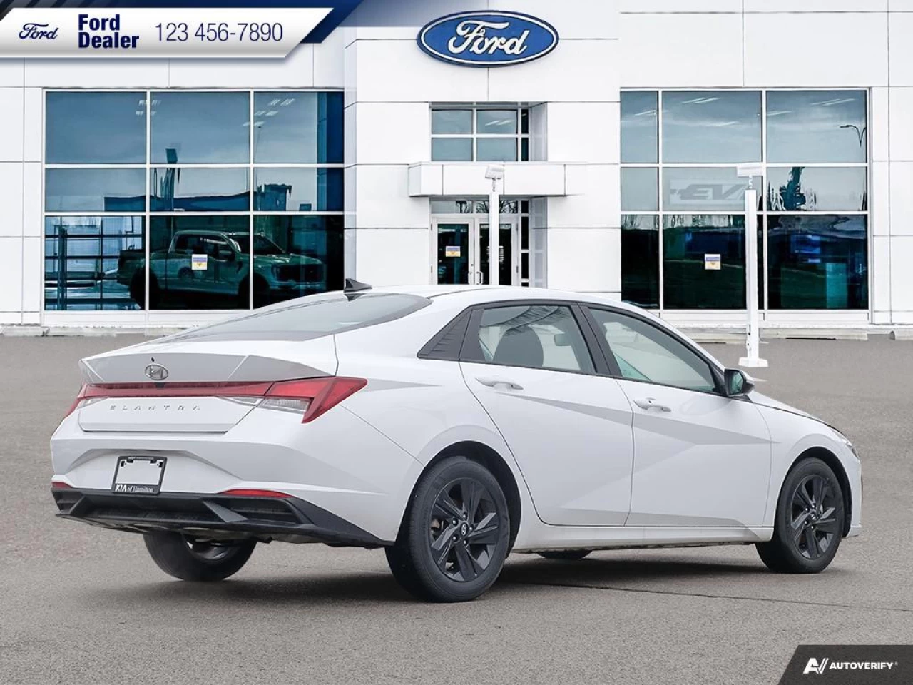 2022 Hyundai Elantra Preferred Main Image