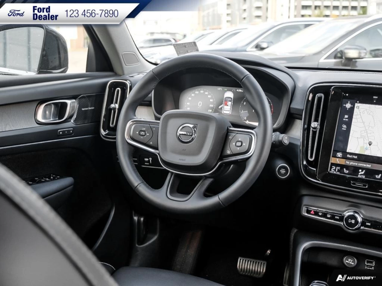 2022 Volvo XC40 T5 Inscription Main Image