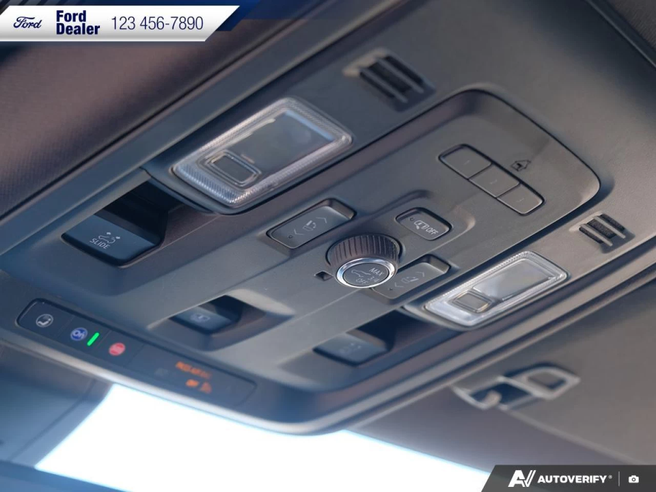 2021 GMC Yukon Denali Main Image