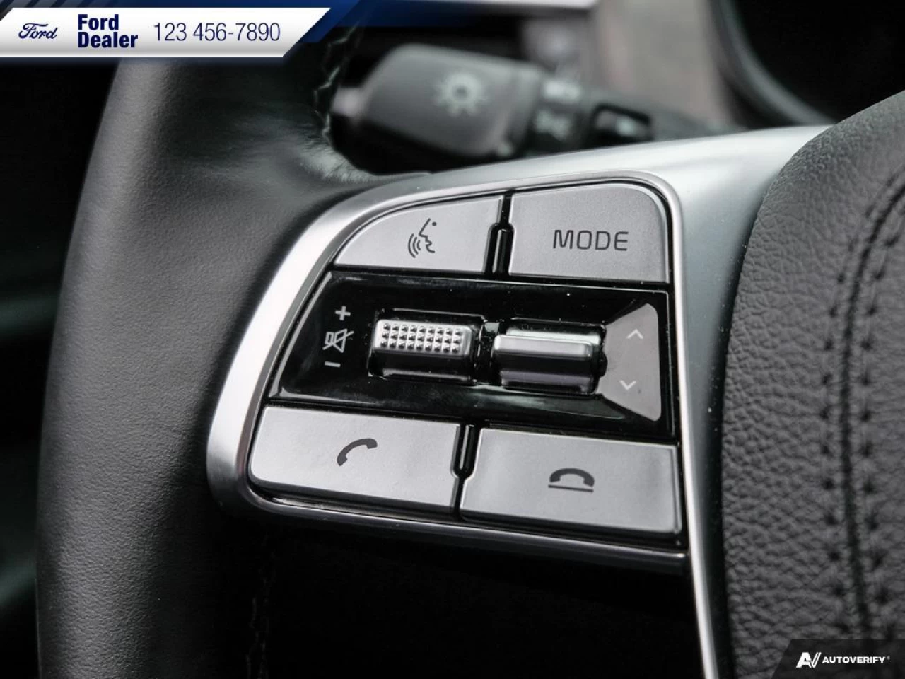 2022 Kia Telluride SX Main Image