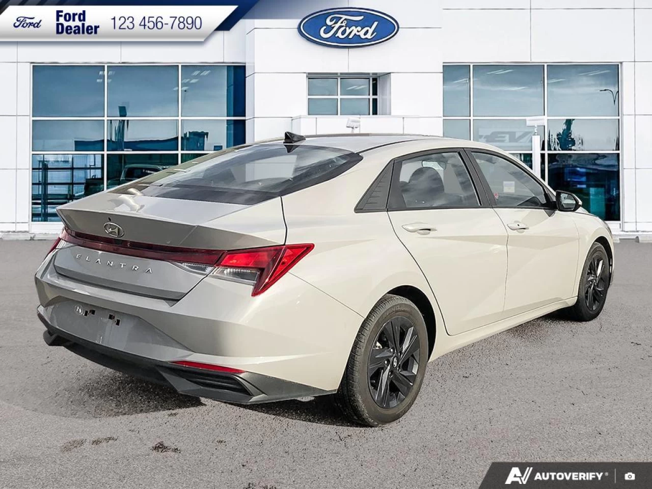2022 Hyundai Elantra Preferred Image principale