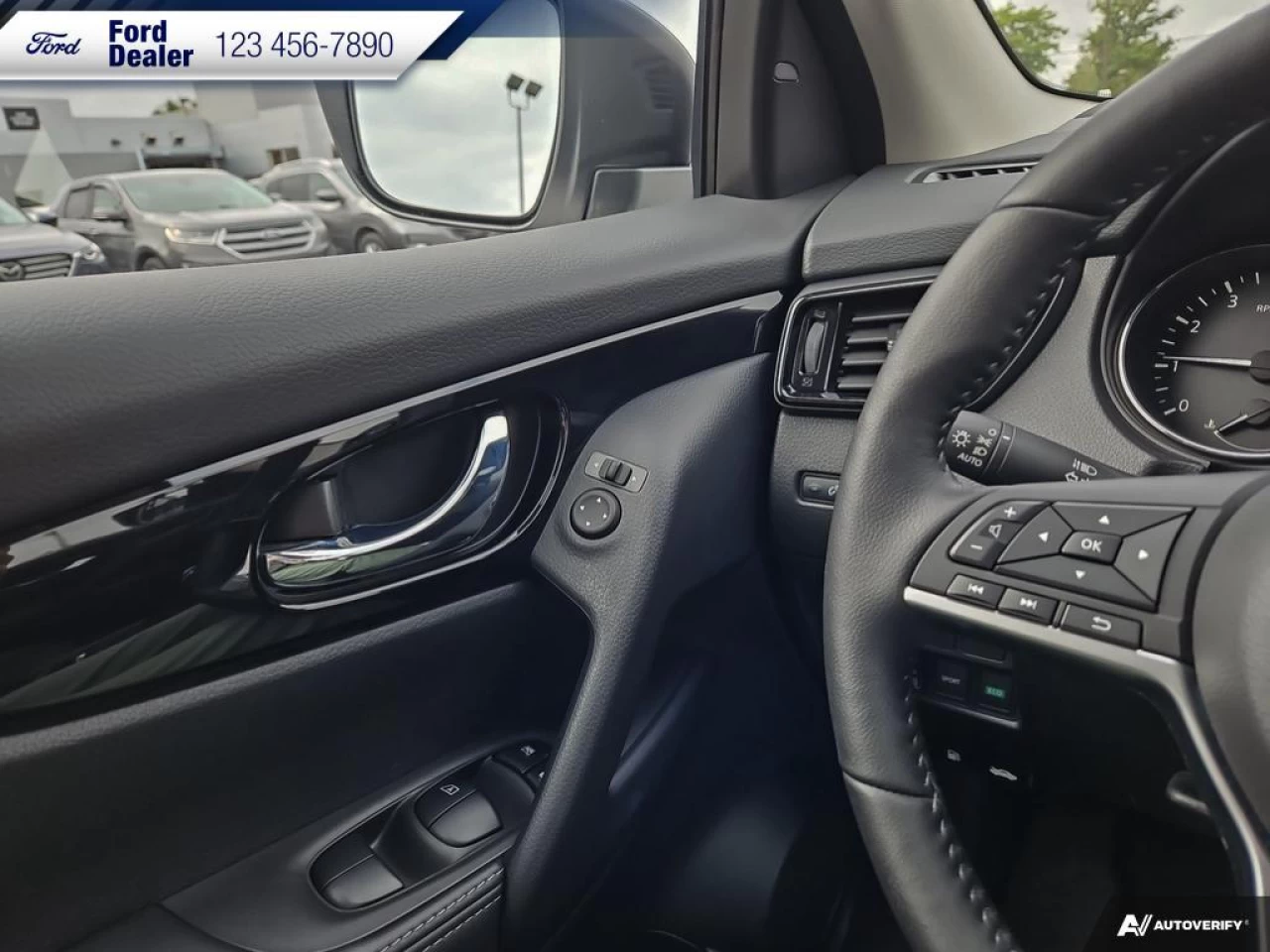 2021 Nissan Qashqai S AWD Main Image