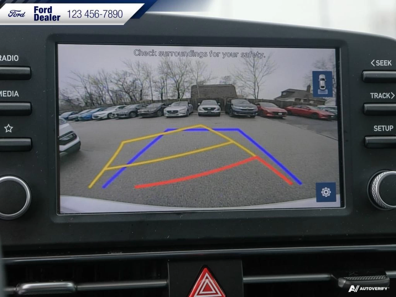 2022 Hyundai Elantra Preferred Main Image