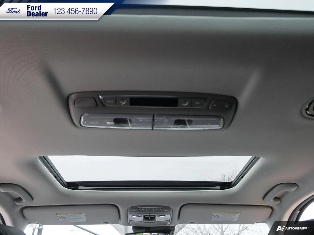 2022 Kia Telluride SX Main Image