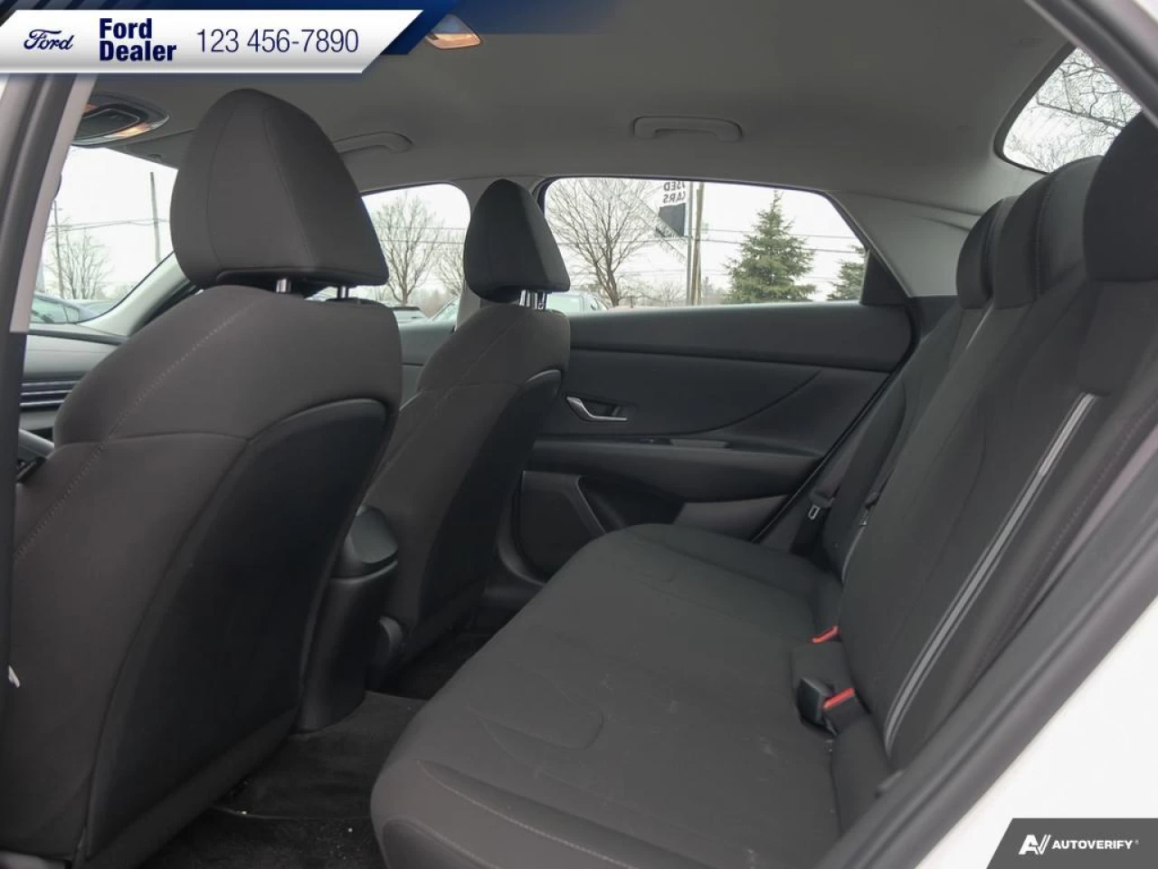 2022 Hyundai Elantra Preferred Main Image