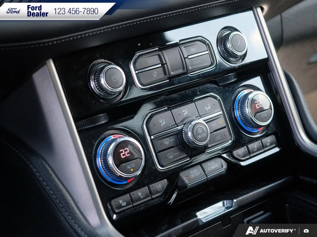 2021 GMC Yukon Denali Main Image