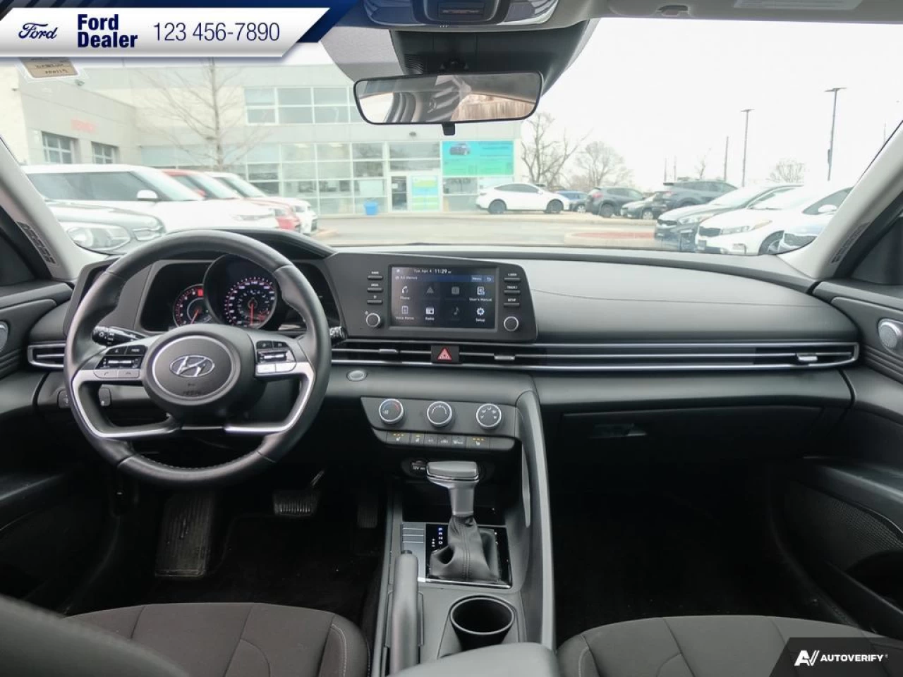 2022 Hyundai Elantra Preferred Main Image