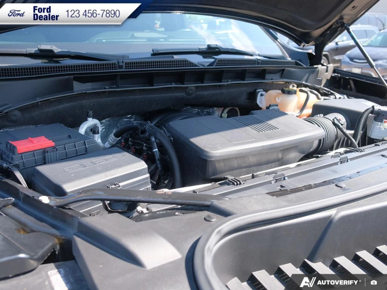 2021 GMC Yukon Denali Main Image