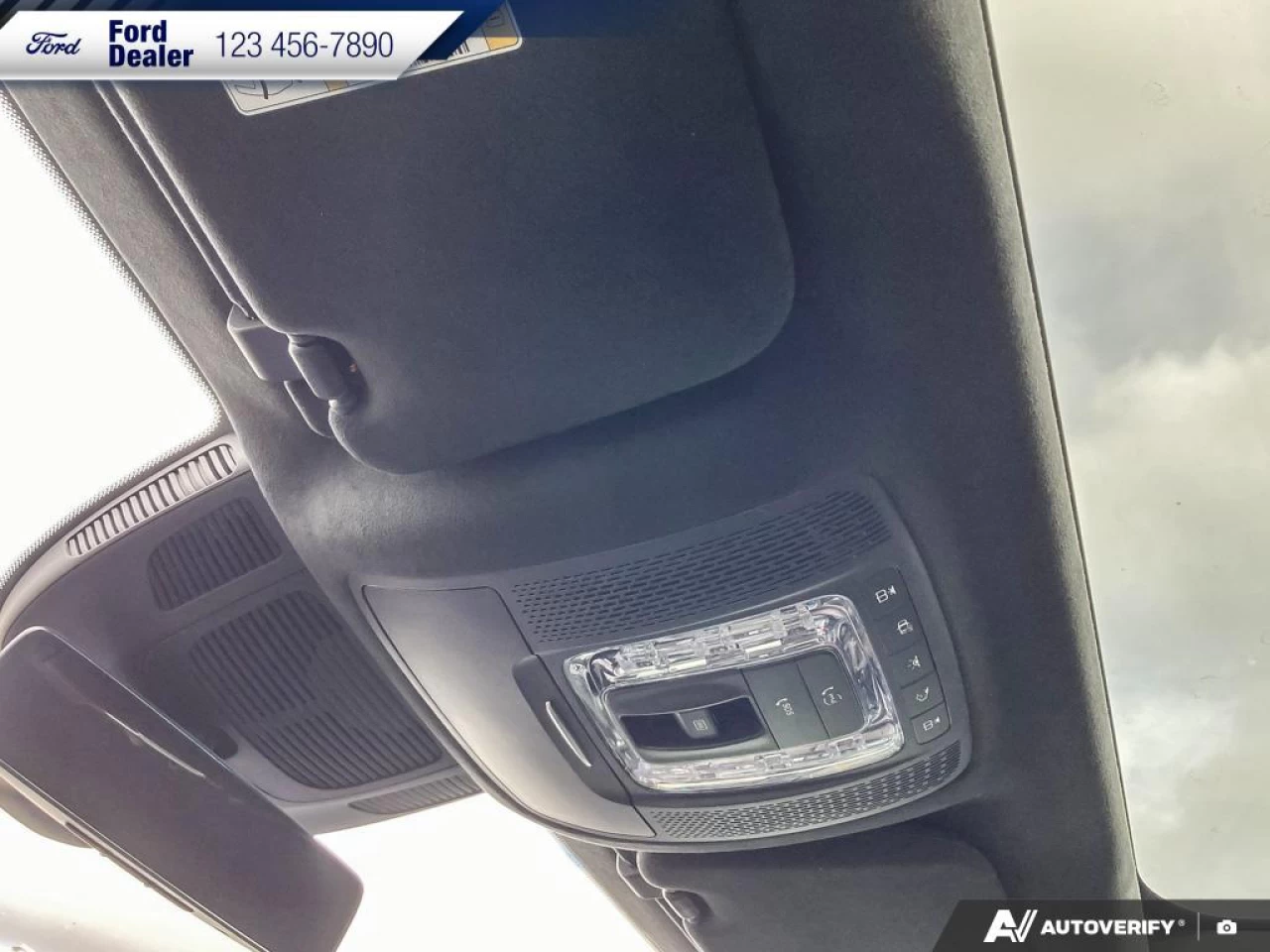 2021 Mercedes-Benz GLE 450 4MATIC Main Image