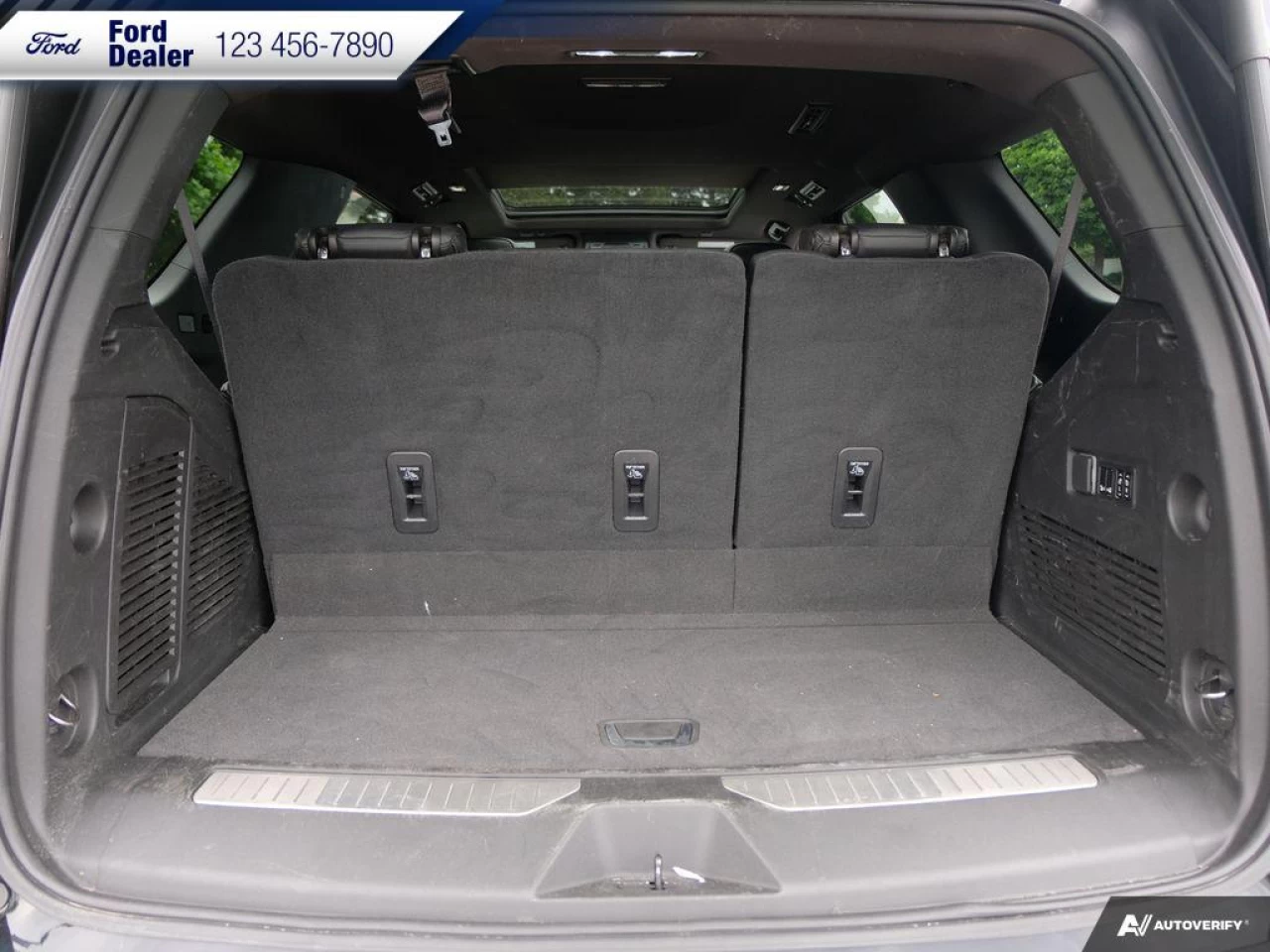 2021 GMC Yukon Denali Main Image