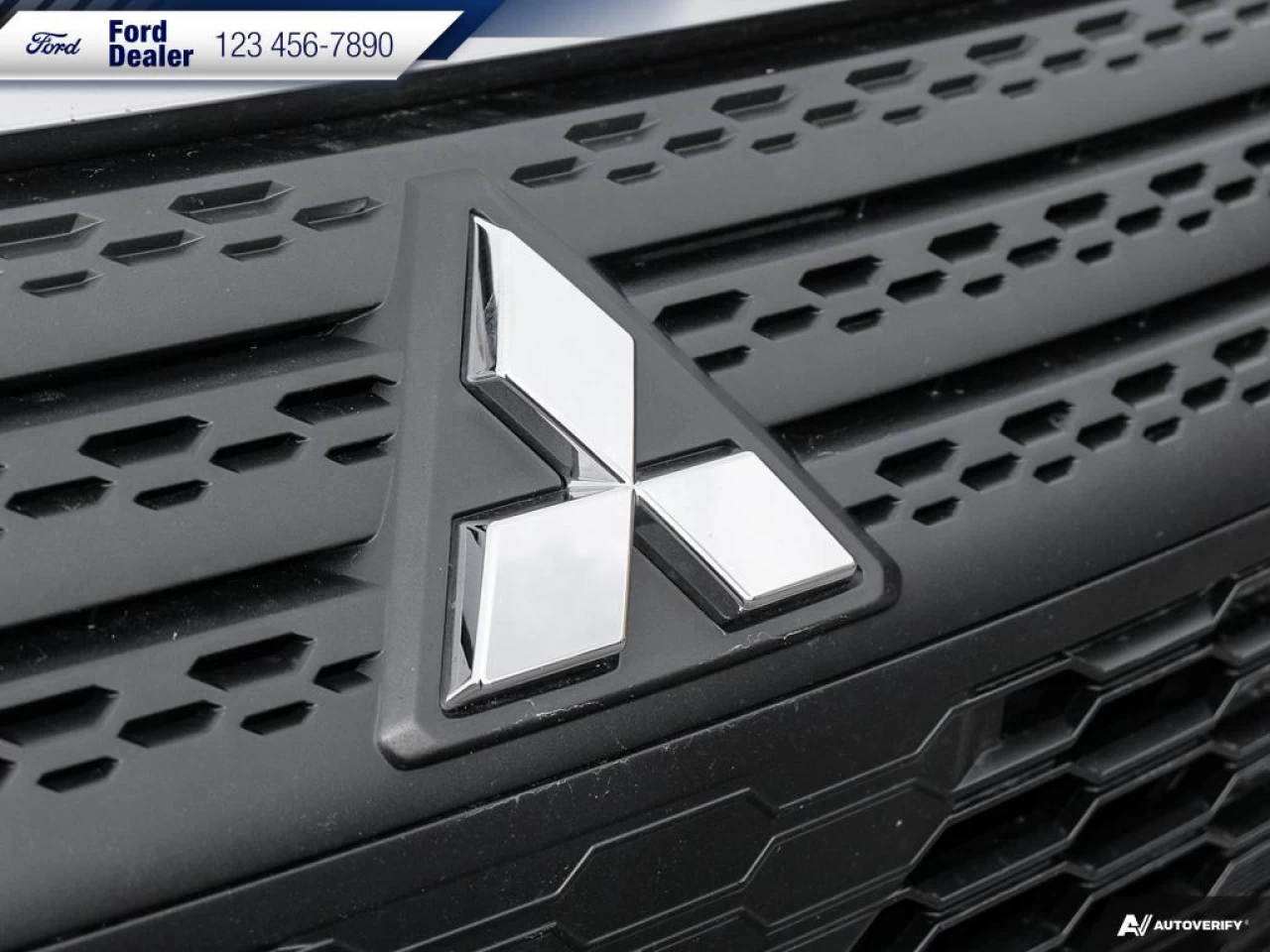 2022 Mitsubishi Eclipse Cross ES Main Image