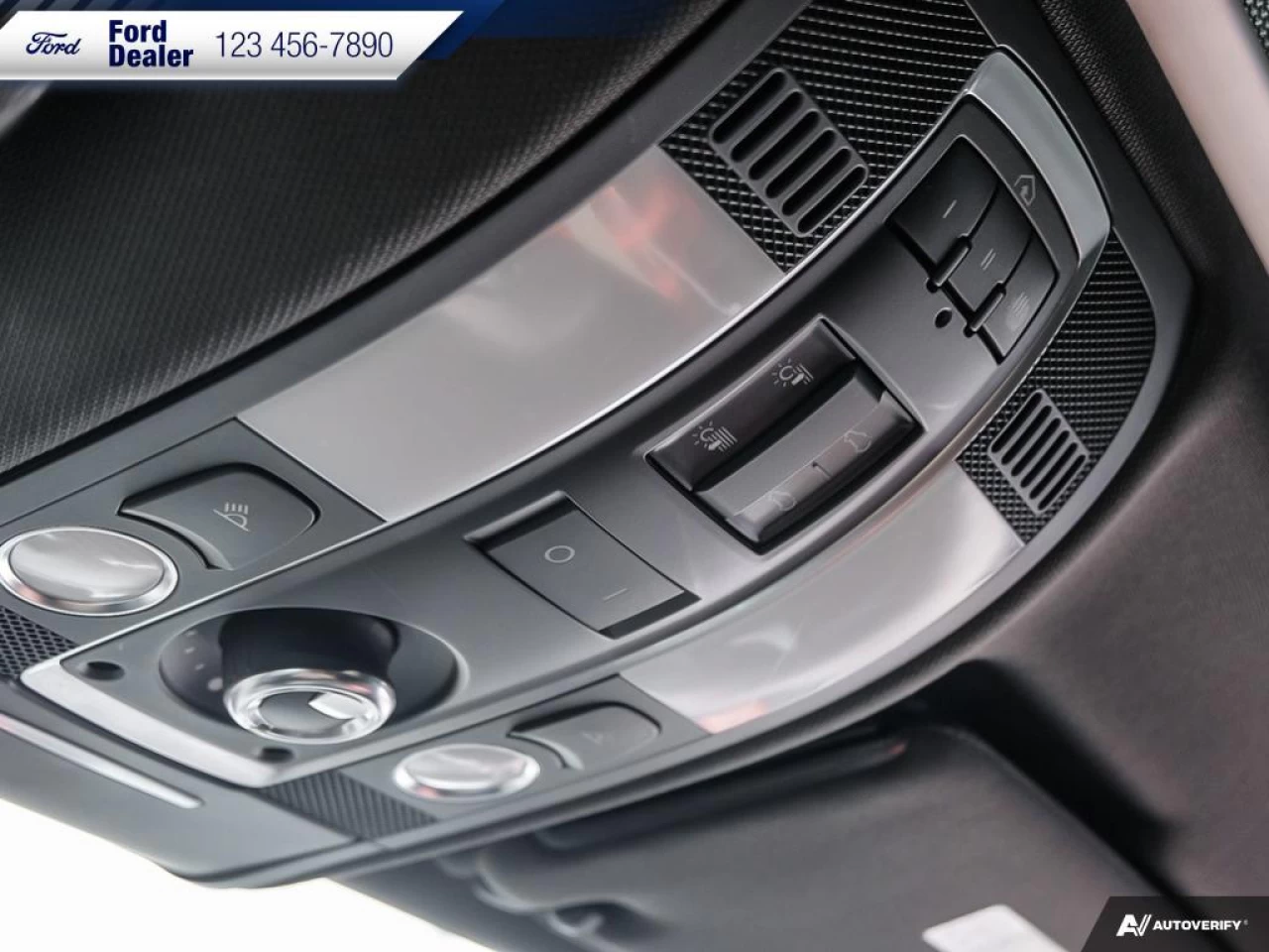 2015 Audi Q7 3.0L TDI Vorsprung Quattro Main Image