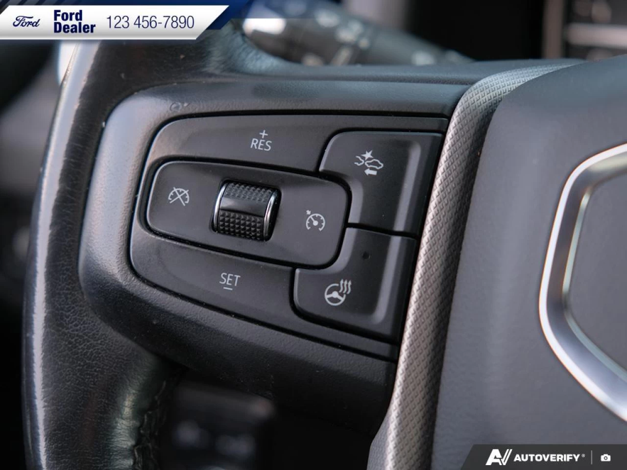 2021 GMC Yukon Denali Image principale