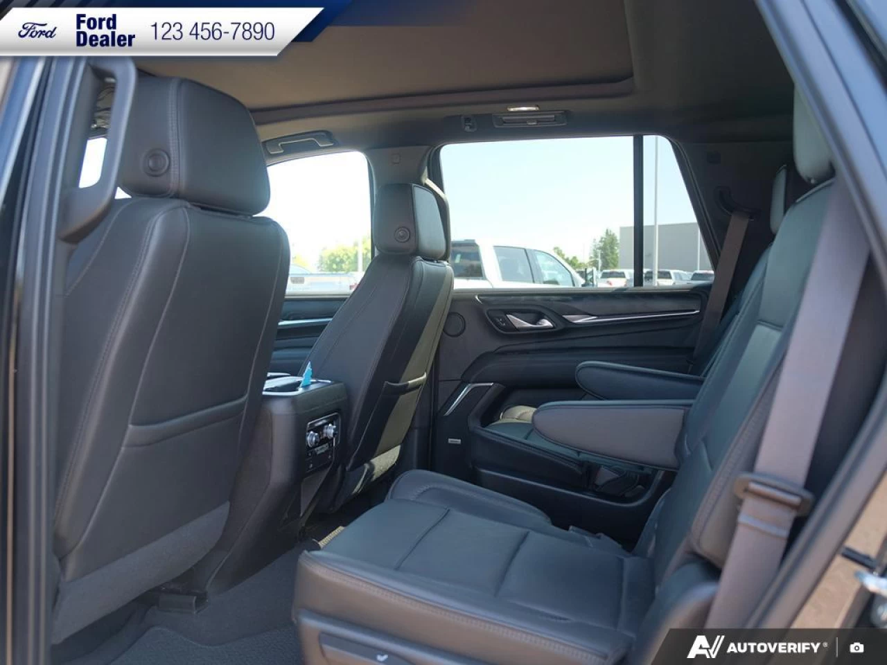 2021 GMC Yukon Denali Main Image