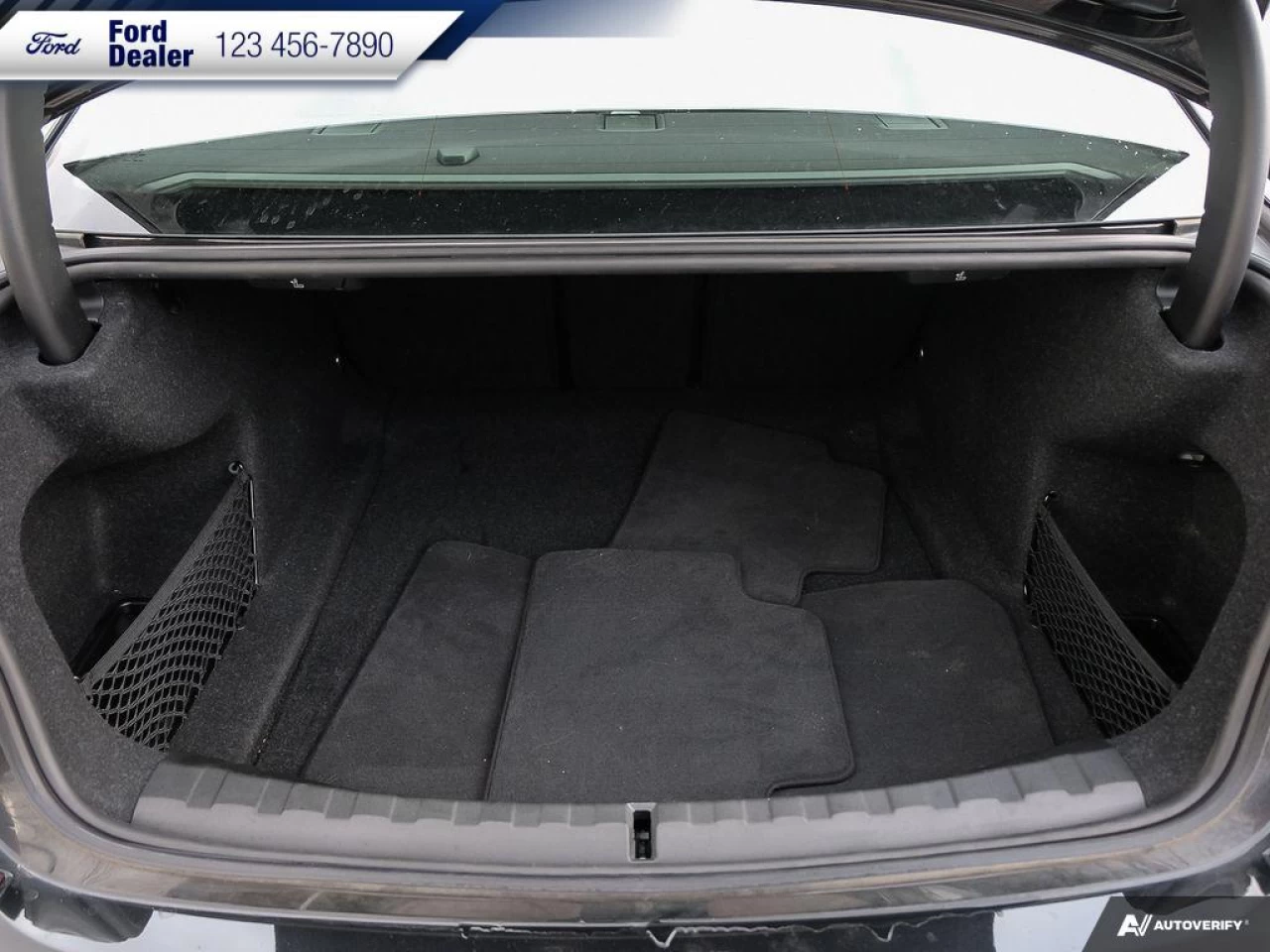 2021 BMW 3 Series 330i xDrive Sedan North America Image principale