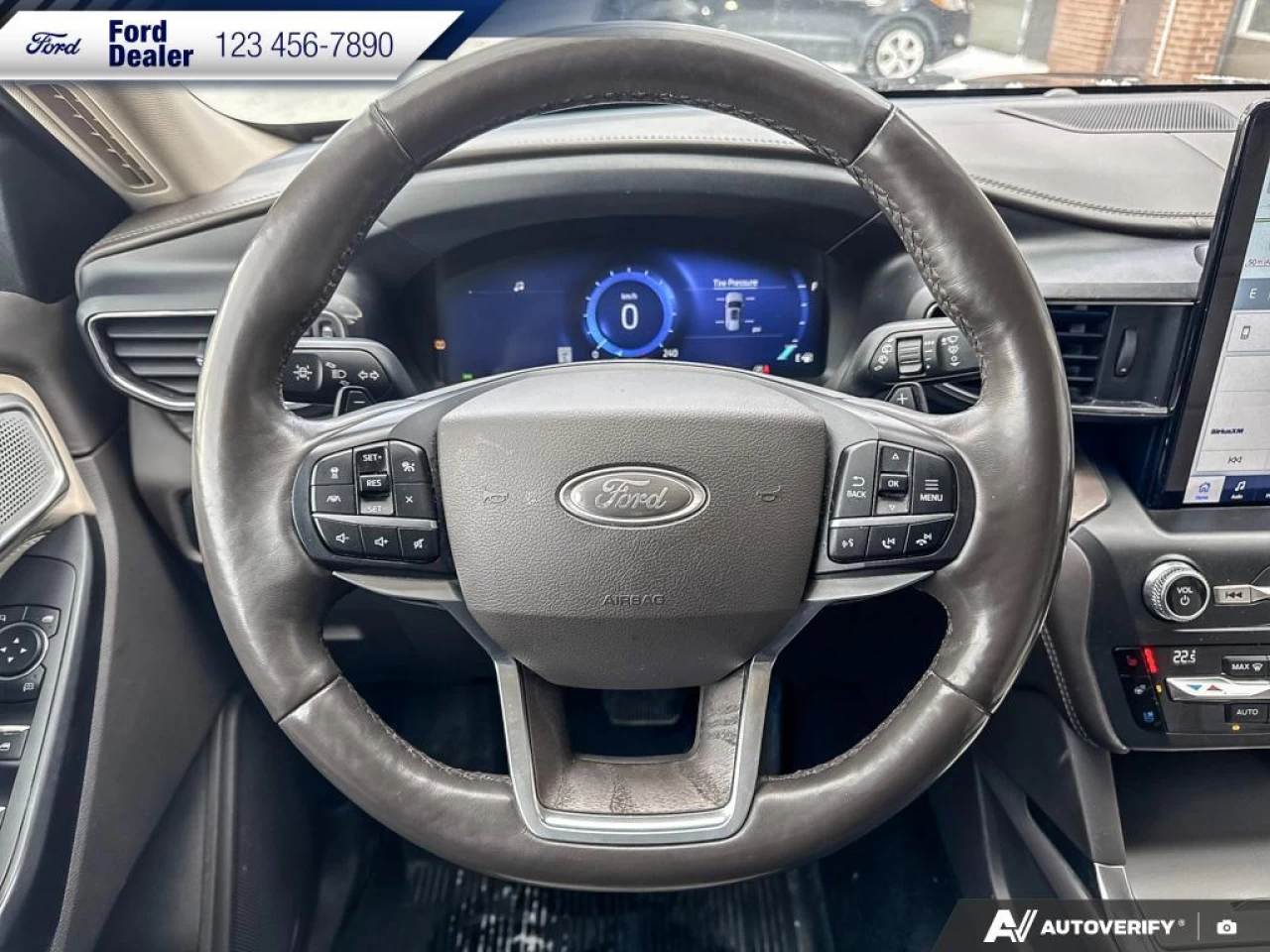 2020 Ford Explorer Platinum Image principale