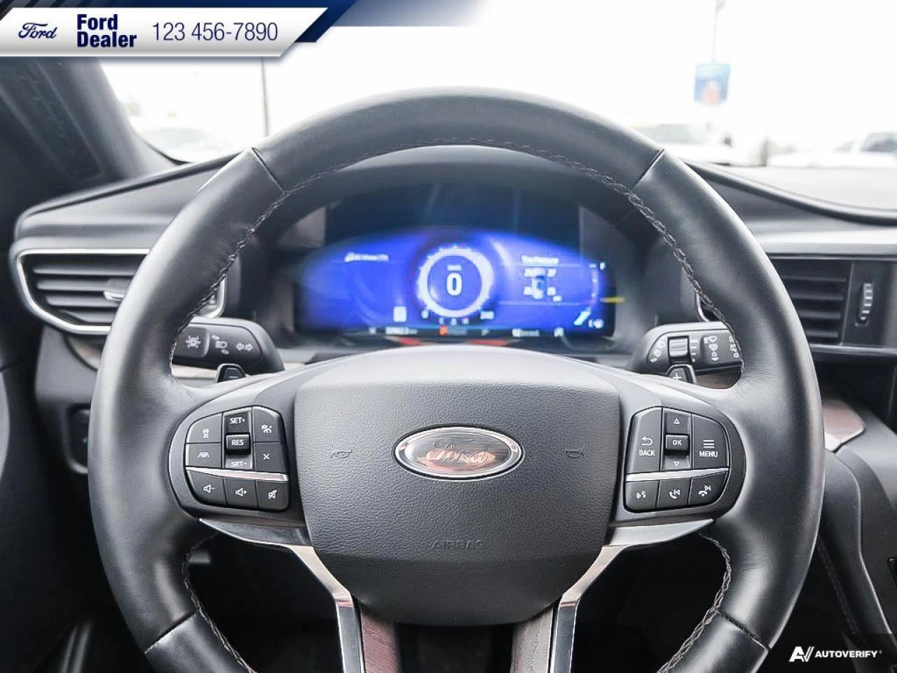 2020 Ford Explorer Platinum Image principale