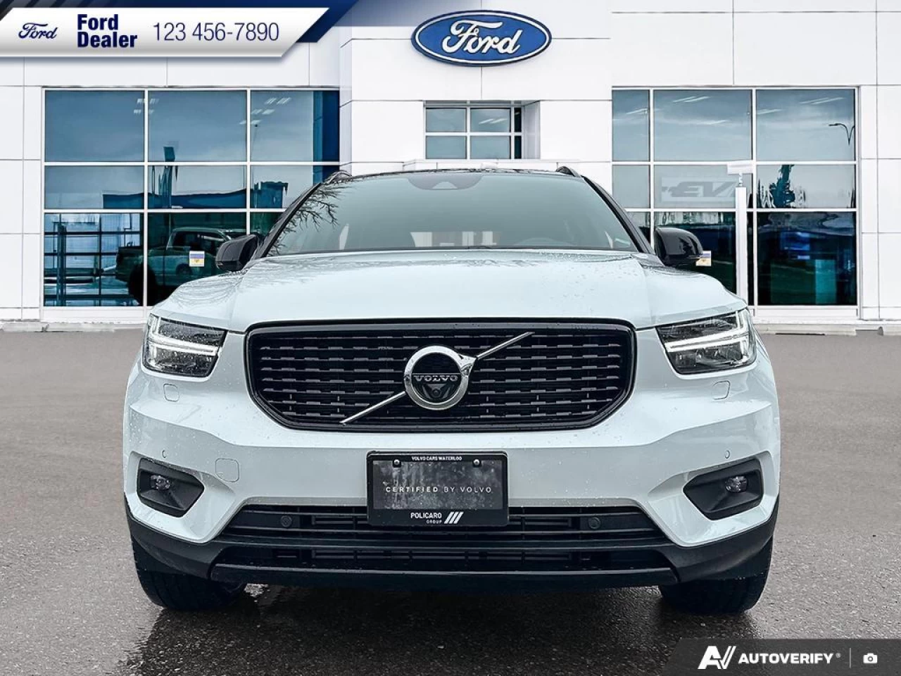 2022 Volvo XC40 T5 Inscription Main Image