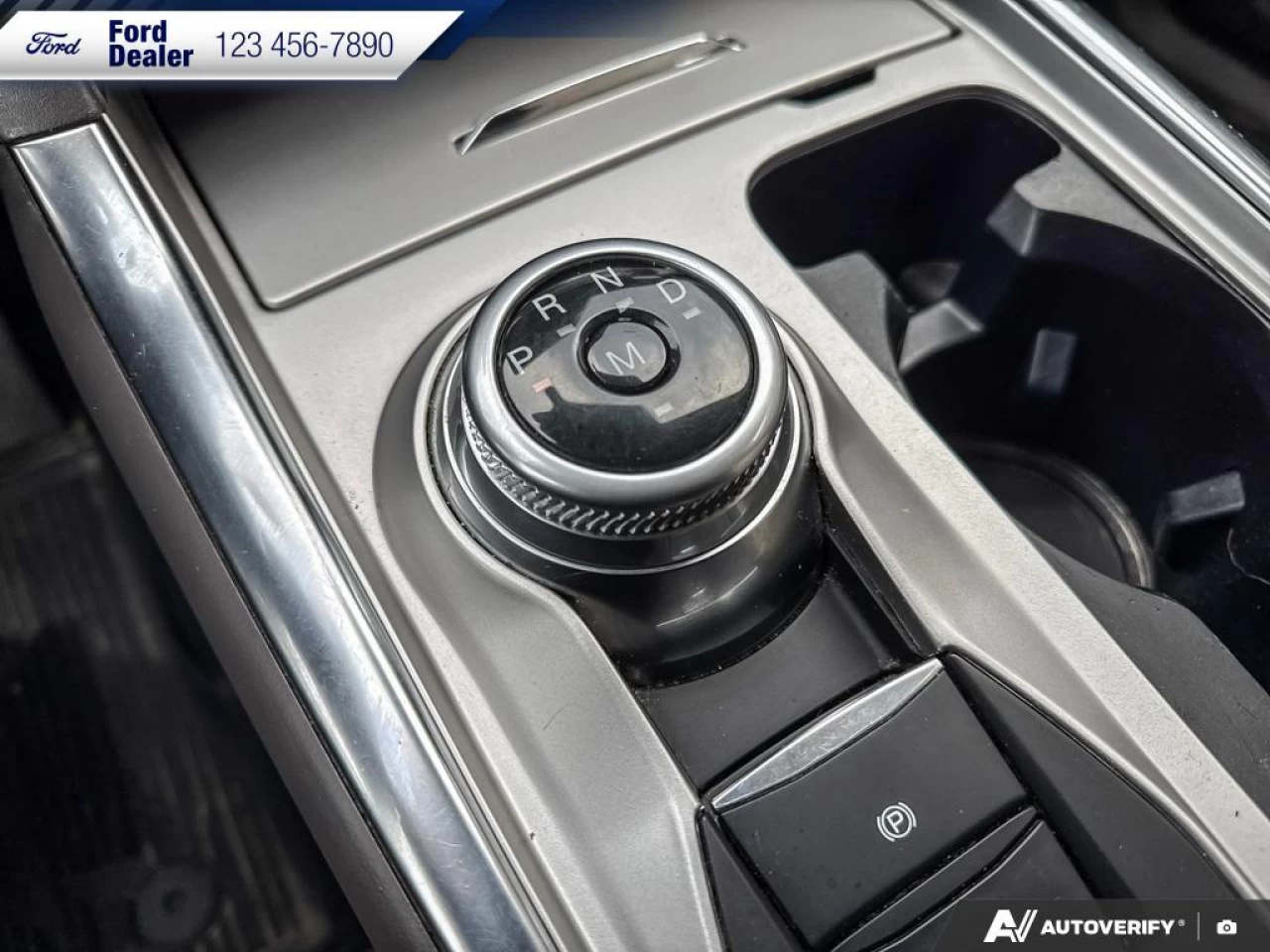 2020 Ford Explorer Platinum Image principale