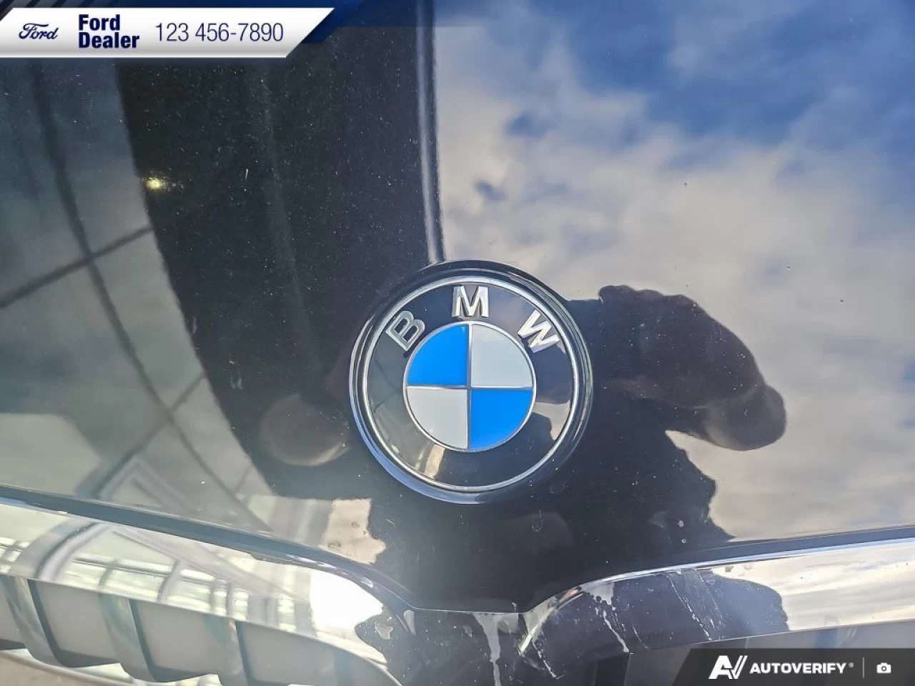 2021 BMW 3 Series 330i xDrive Sedan North America Image principale