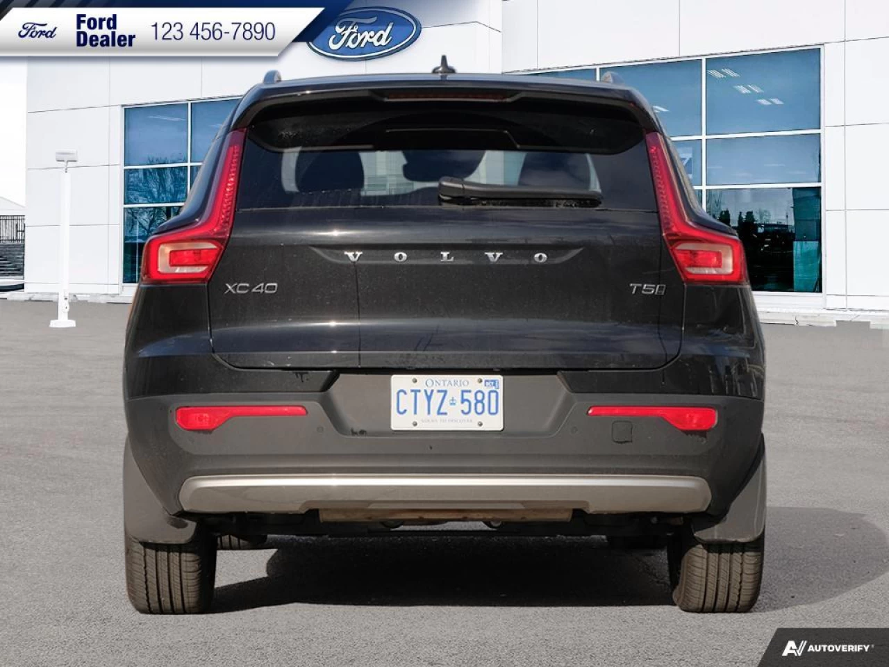 2022 Volvo XC40 T5 Inscription Main Image