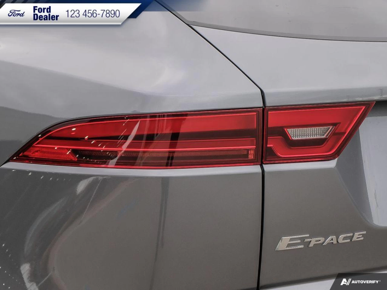 2020 Jaguar E-Pace Checkered Flag Image principale