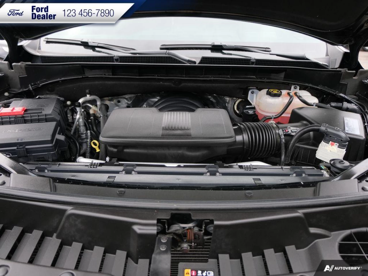 2021 GMC Yukon Denali Main Image