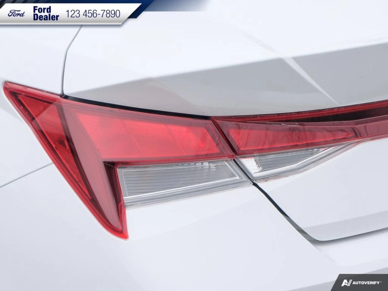 2022 Hyundai Elantra Preferred Main Image