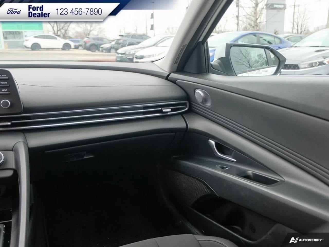 2022 Hyundai Elantra Preferred Image principale