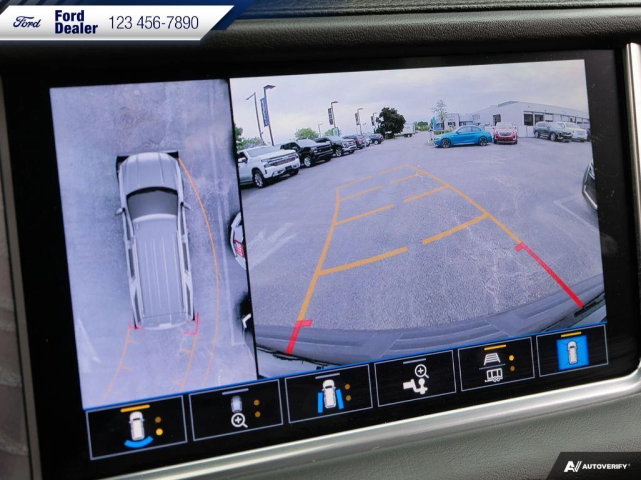 2021 GMC Yukon Denali Main Image