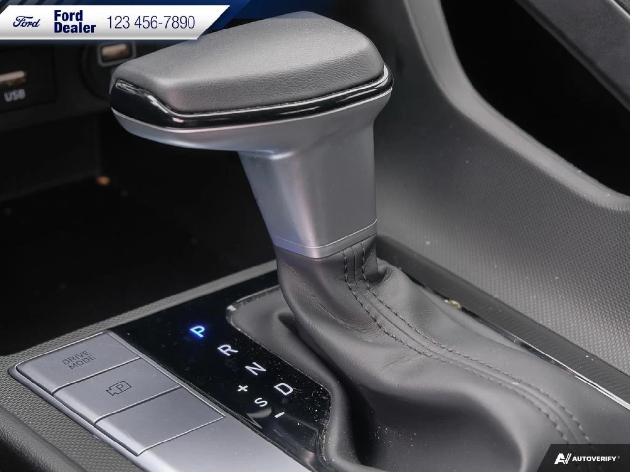 2022 Hyundai Elantra Preferred Main Image